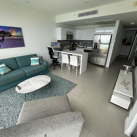 Azure Beach Residences Palm Beach Exterior photo