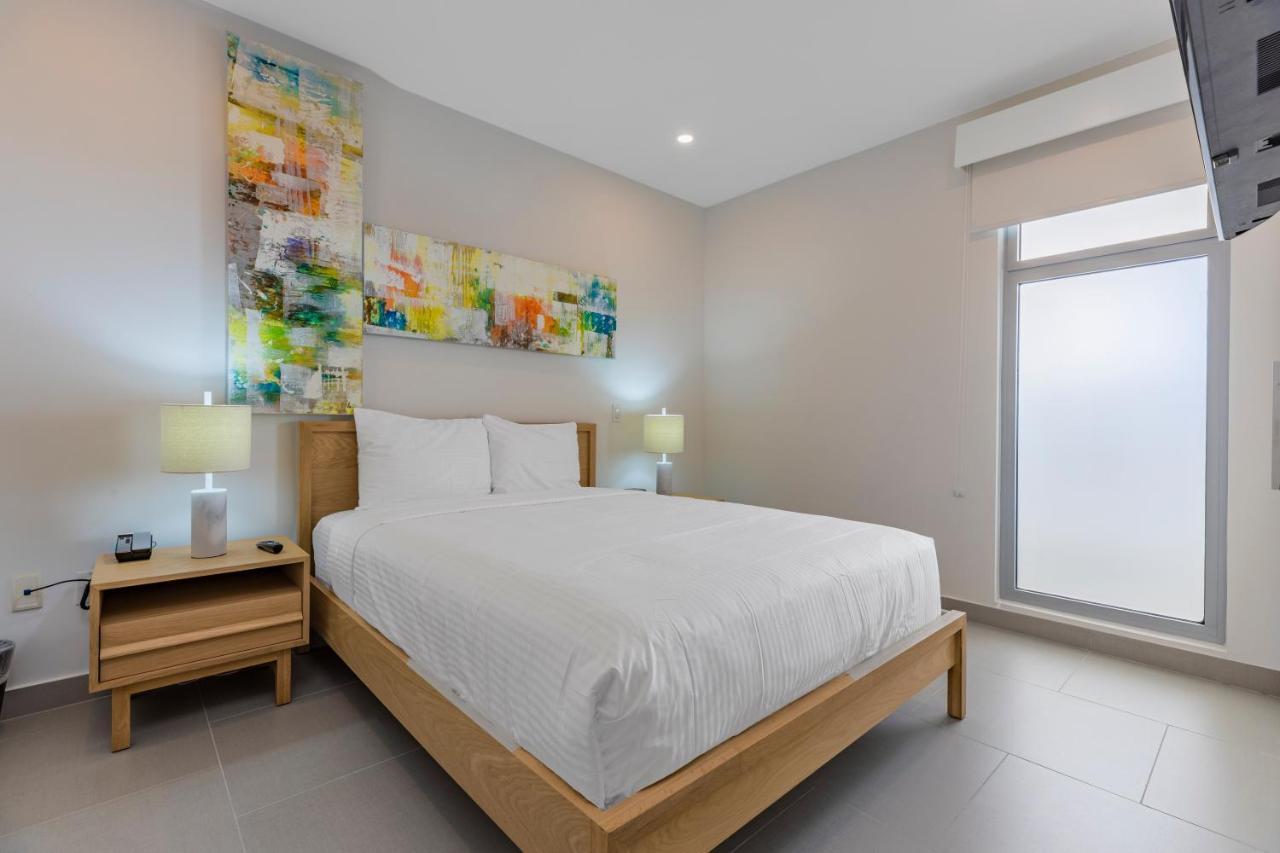 Azure Beach Residences Palm Beach Exterior photo