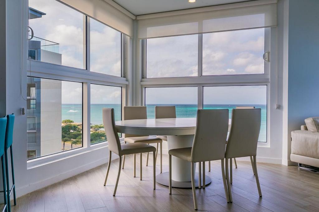 Azure Beach Residences Palm Beach Exterior photo