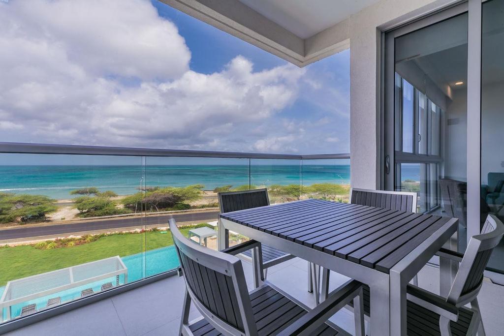Azure Beach Residences Palm Beach Exterior photo